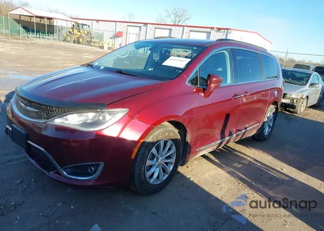 2017 Chrysler Pacifica Touring-L из США, поврежденный, VIN 2C4RC1BG6HR839845